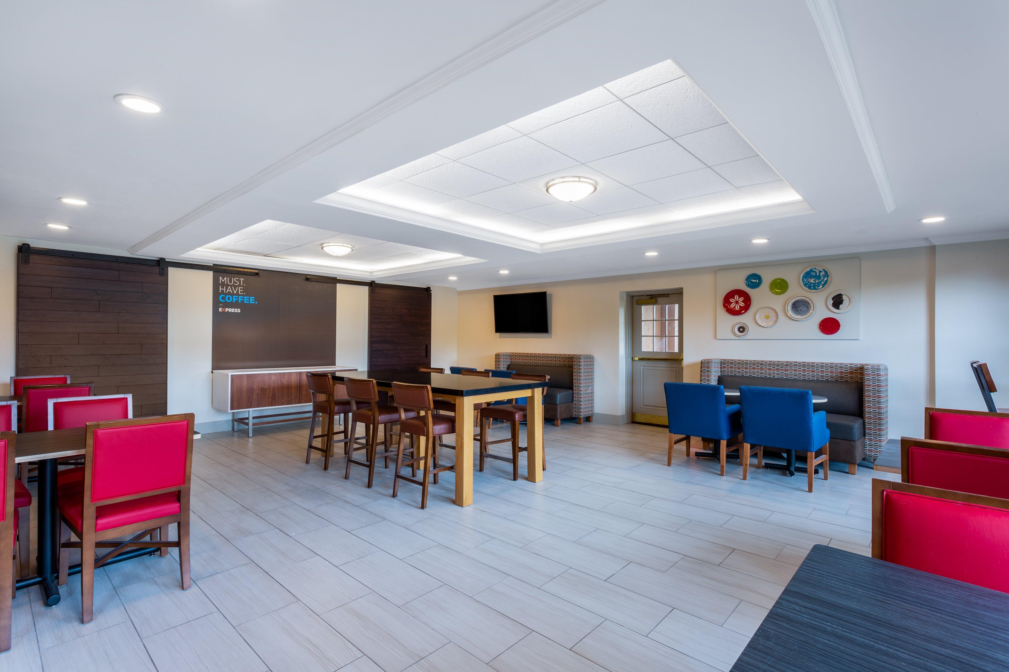 Holiday Inn Express Hotel & Suites King Of Prussia, An Ihg Hotel Екстериор снимка