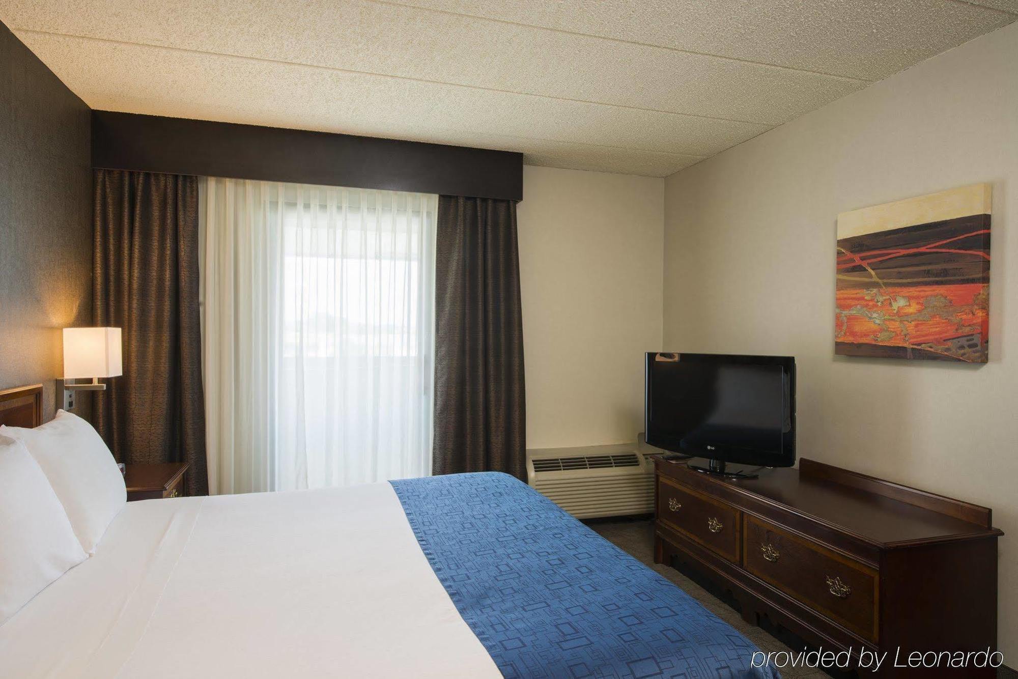 Holiday Inn Express Hotel & Suites Philadelphia - King Of Prussia By Ihg Екстериор снимка